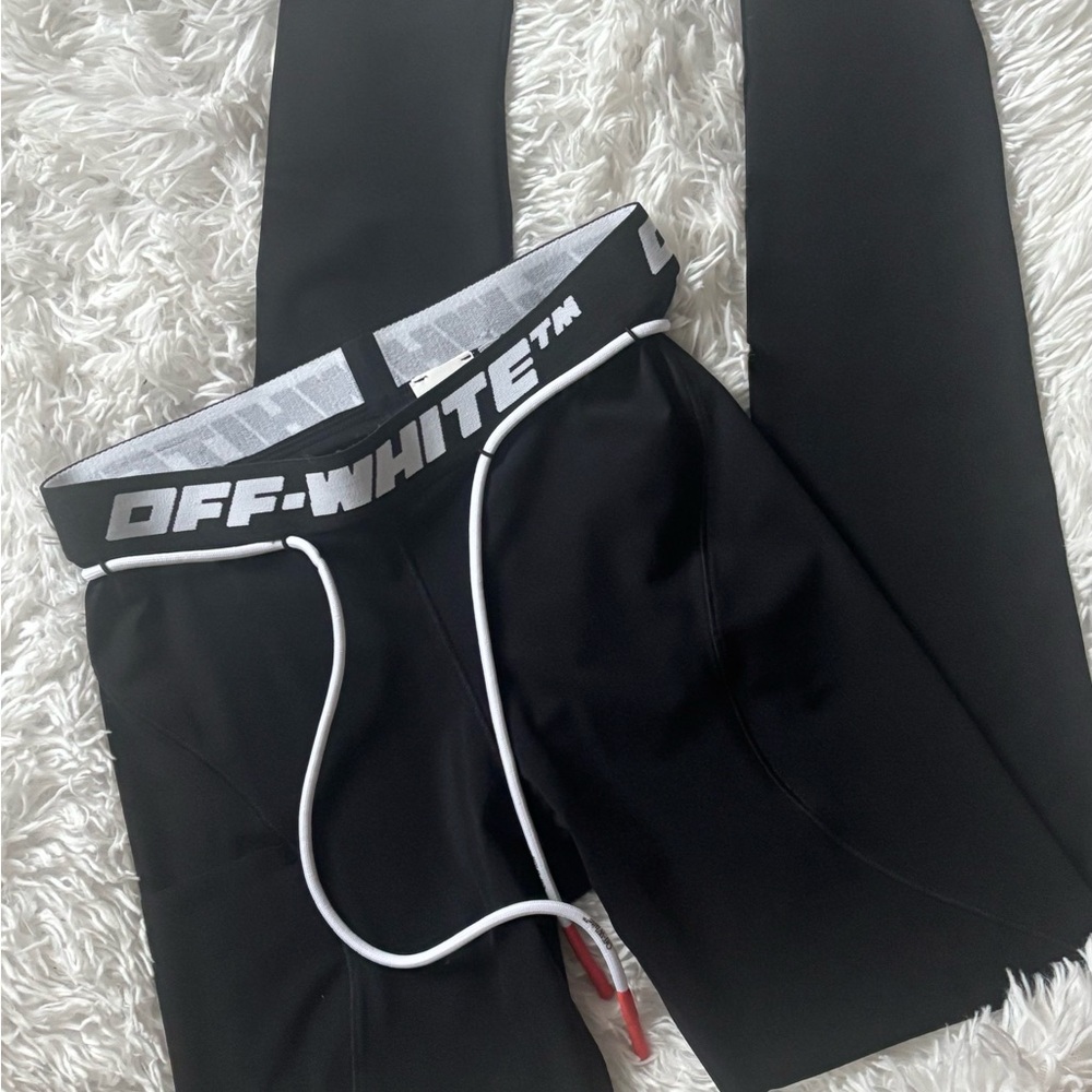 Off-White Authentic Logo Black & White Leggings size Small